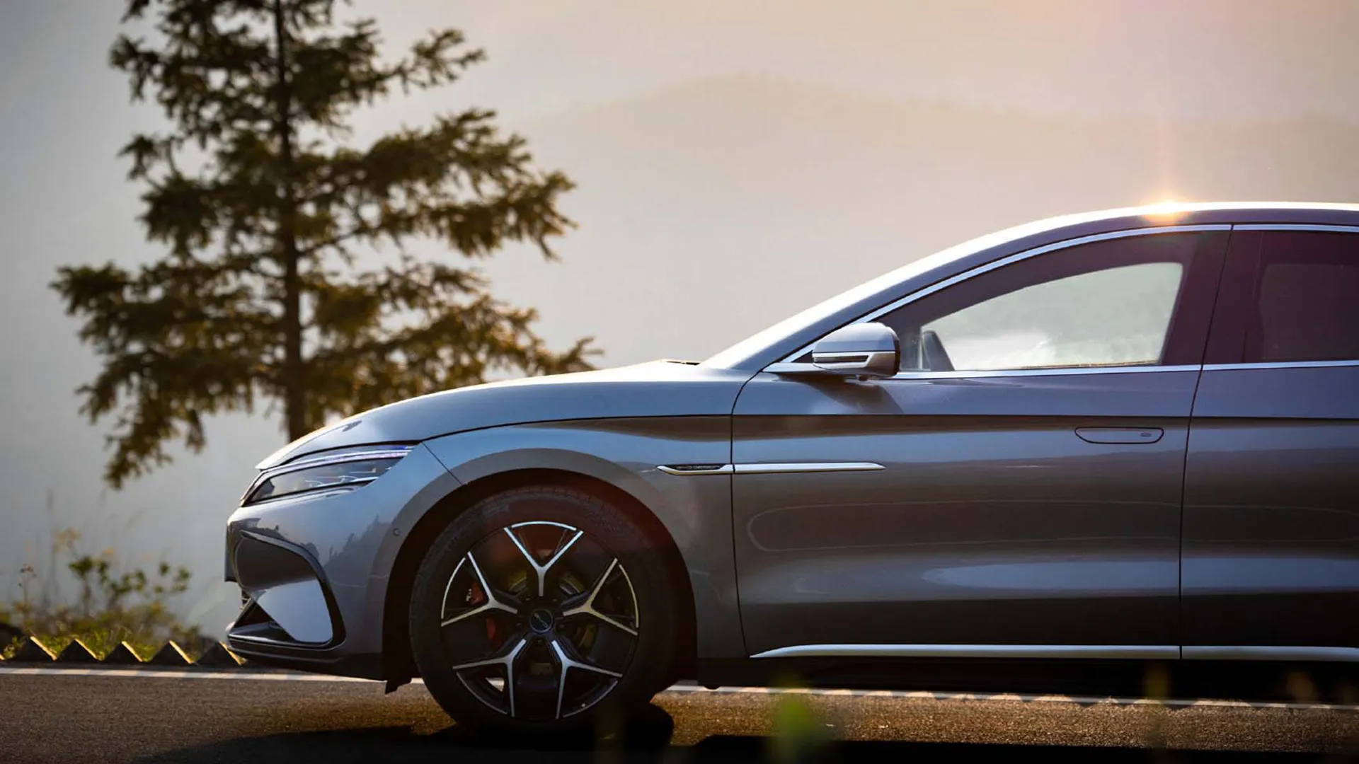 BYD HAN EV chi tiết ngoại thất - công nghệ và thiết kế tinh tế